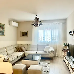  Apartament Adra's Albania